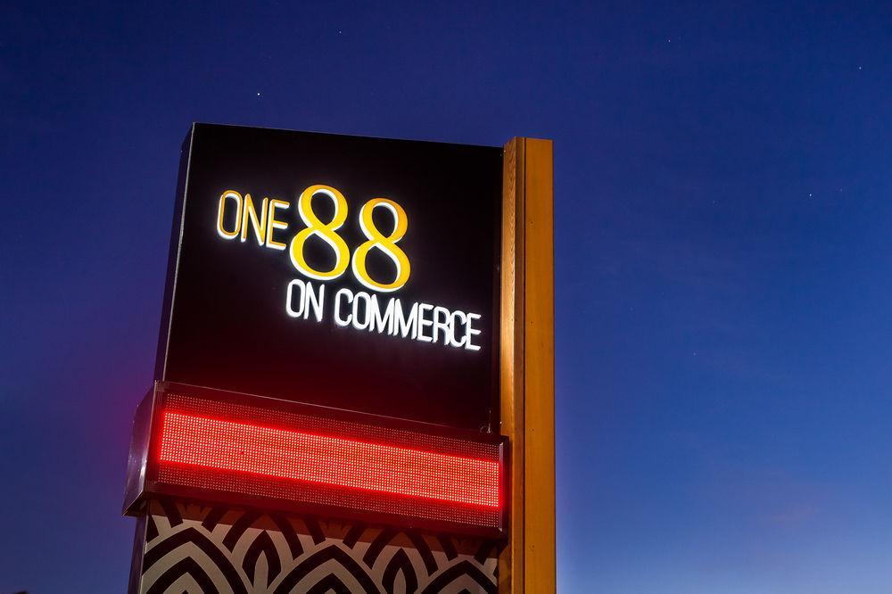 One88 On Commerce Whakatane Exteriör bild
